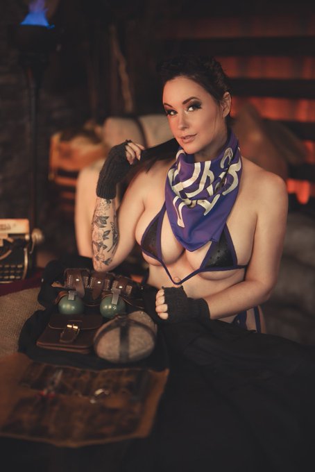 What&rsquo;re ya buyin&rsquo;?   📸@MartinWongPhoto https://t.co/bgwzTeLIgs<a class="tags" target="_blank" title="On Twitter" href="/?out=eyJ0eXAiOiJKV1QiLCJhbGciOiJIUzUxMiJ9.eyJpYXQiOjE3MjA5MDc5NjAsImlzcyI6InR3cG9ybnN0YXJzLmNvbSIsIm5iZiI6MTcyMDkwNzk2MCwiZXhwIjoxNzUyNDQzOTYwLCJyZWRpcmVjdF91cmwiOiJodHRwczovL3R3aXR0ZXIuY29tL01hcnRpbldvbmdQaG90byJ9.KSDIMRSD1fbhcMaJ0aMu6-7vnkaZunaenG6JTX_Jgar3BOVDk9x_QmivgllFIWyf39xRxaBS3JXIsOlaanmfMQ">@MartinWongPhoto</a><a href="/tag/re4"class="tags"><span>#re4</span></a>