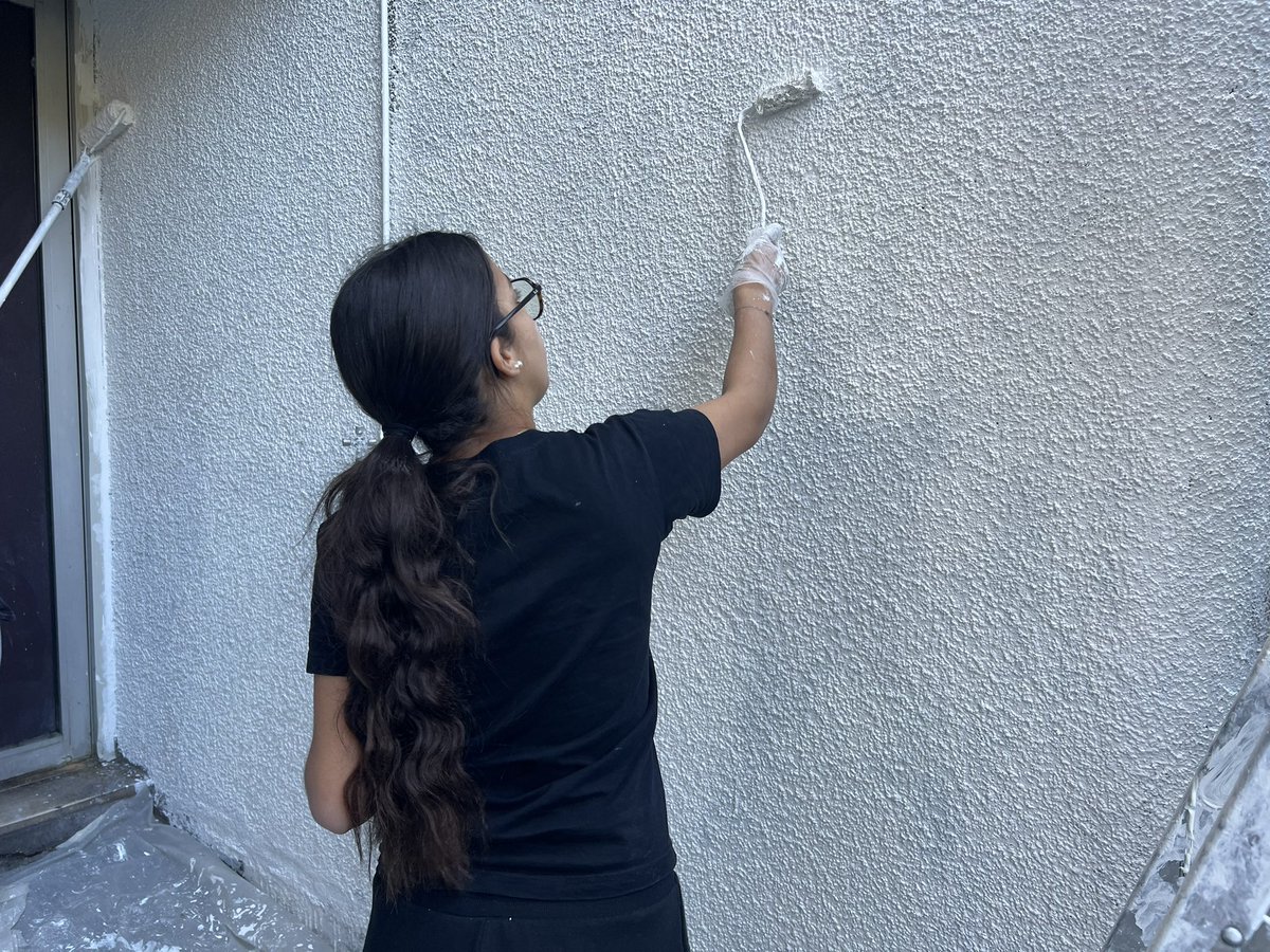 anthony_borre's tweet photo. Pour la 2e fois, @coteazurhabitat et l’association Valdocco s’associent pour un « chantier jeune », en repeignant des halls, afin de sensibiliser les jeunes au monde professionnel, en leur permettant de découvrir les métiers du bâtiment, tout en valorisant leur implication. https://t.co/xpunS8TXQS