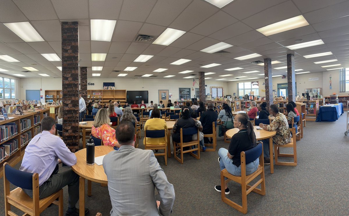 MCPS Secondary Curriculum tweet media