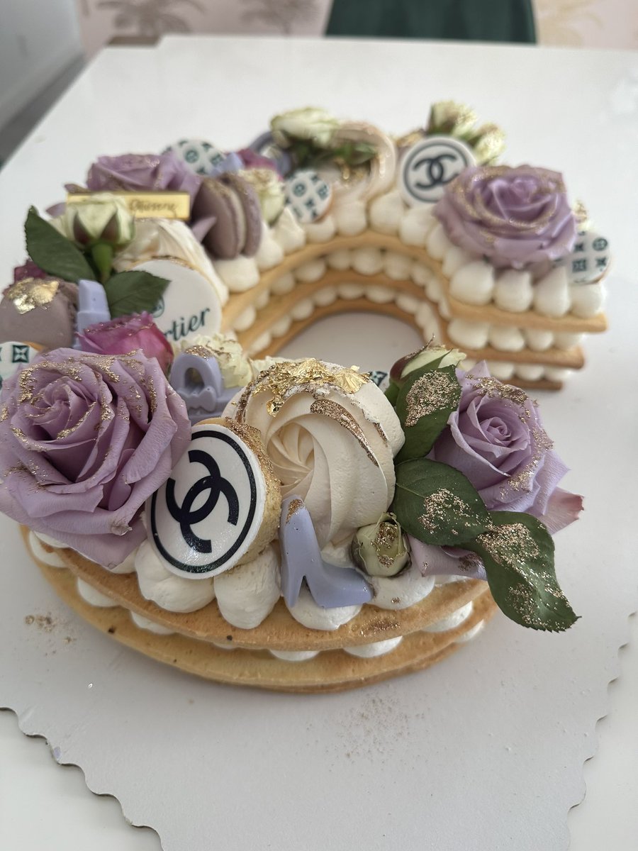 Carmen Electra tweet media