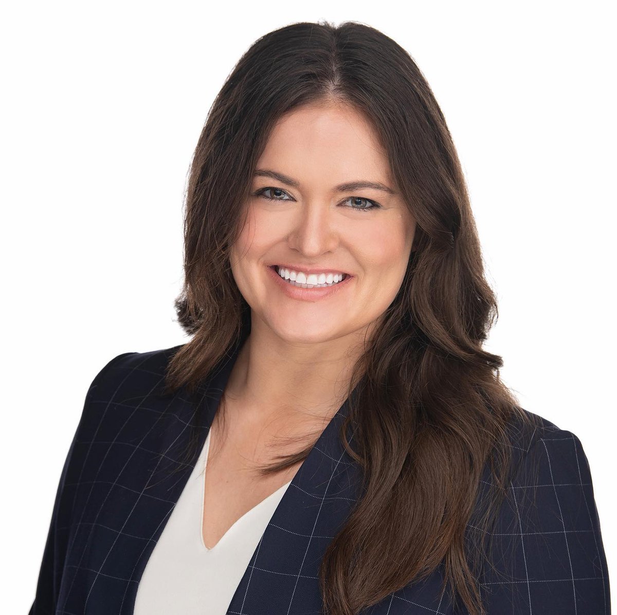 TransyAlumni's tweet image. Congratulations to Valerie Whitlock '15 on her new job! She recently started at Hicks &amp;amp; Funfsinn, PLLC as an attorney. She spent the past year with Frost Brown Todd and prior to that was with Franklin Circuit Judge Phillip Shepherd. She received both her M.A. and J.D. from UK.