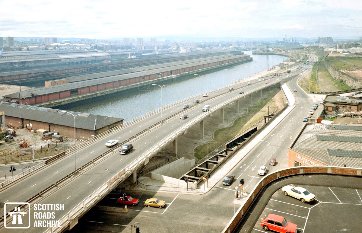ScotRoadArchive's tweet photo. Today we're celebrating 50 years of #Glasgow's Clydeside Expressway, a crucial link in the city's road system. π₯³
This photo was taken at Finnieston in 1973. We're looking west across the Queens Dock, now home to the SEC! π
#Archives
1/2 https://t.co/pegWUlYGyL