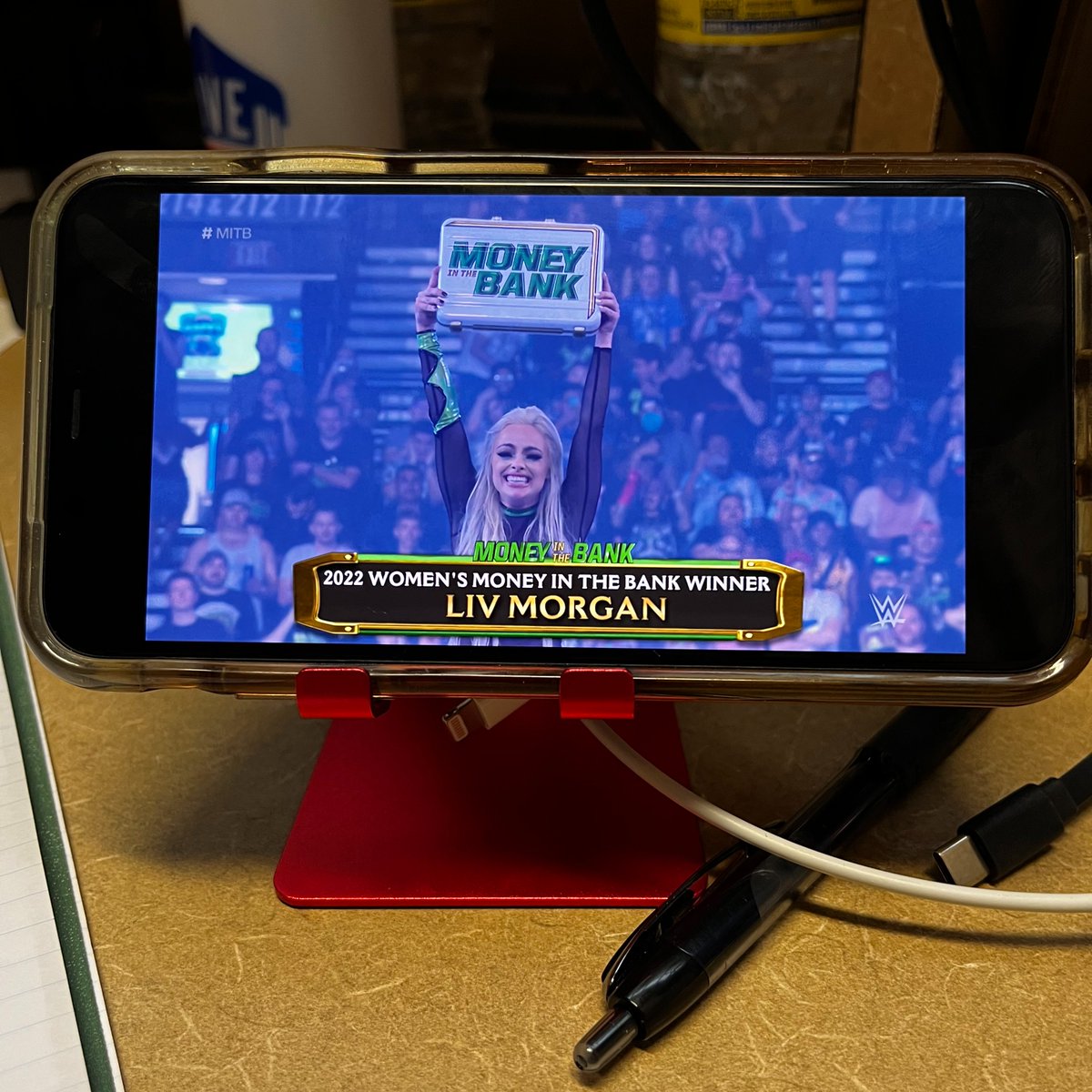 maddiemania_'s tweet photo. I needed to feel something at work this afternoon, so I decided to watch MITB when @YaOnlyLivvOnce won the briefcase and cashed in that night to become Champion! 🥹💚✨

Now I'm just trying not to cry at my desk lolol

#LIVintheBank
#WatchHer https://t.co/9c96BZwypI