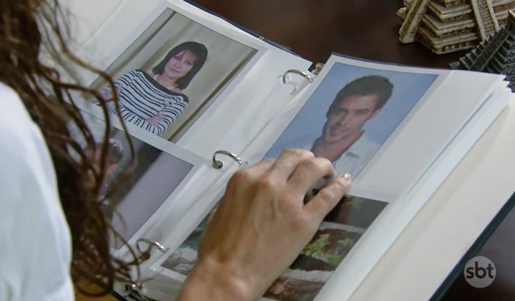 LilyGuedes's tweet photo. Eu também choraria depois de ver a foto do meu verdadeiro marido. 🤭
#Sortilegio003 https://t.co/4gQxTE12Yl