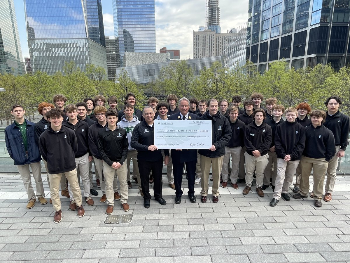 After our fundraiser game in February, the Hockey team raised over $21,000 for the Tunnel to Towers Foundation. Today, the team traveled to NYC to present them with the check. While there, they learned more about the foundation and even got to visit the 9/11 Memorial and Museum.