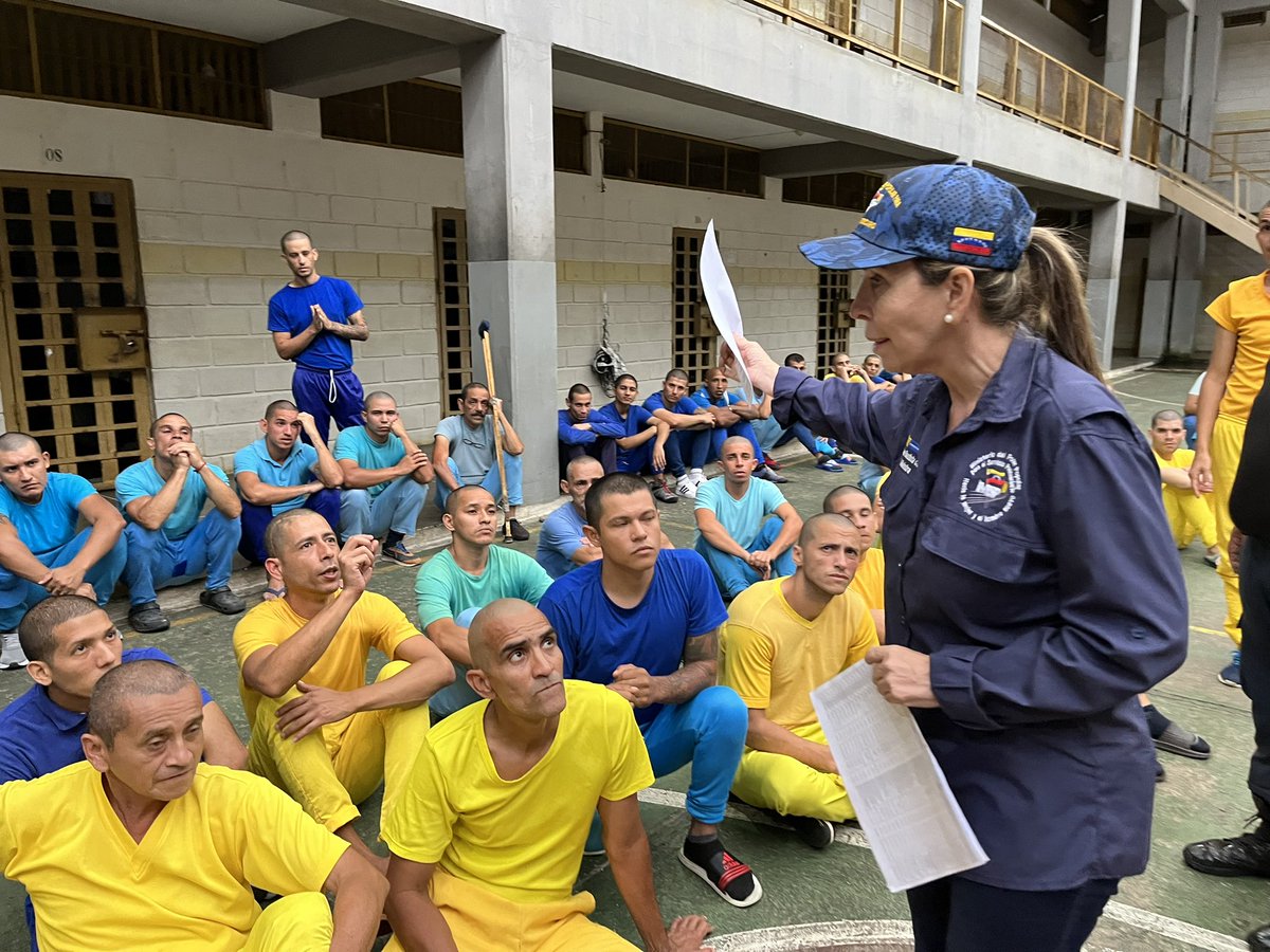 Derecho_paz's tweet photo. Hoy, hemos instalado el Plan de Abordaje Judicial junto al Pdta. del Circuito Judicial del estado Táchira, Yorley Perez con la finalidad de atender a los privados y privadas de libertad del Complejo Penitenciario Occidente COP I, II y Anexo Femenino. https://t.co/yHBE1uKCUp