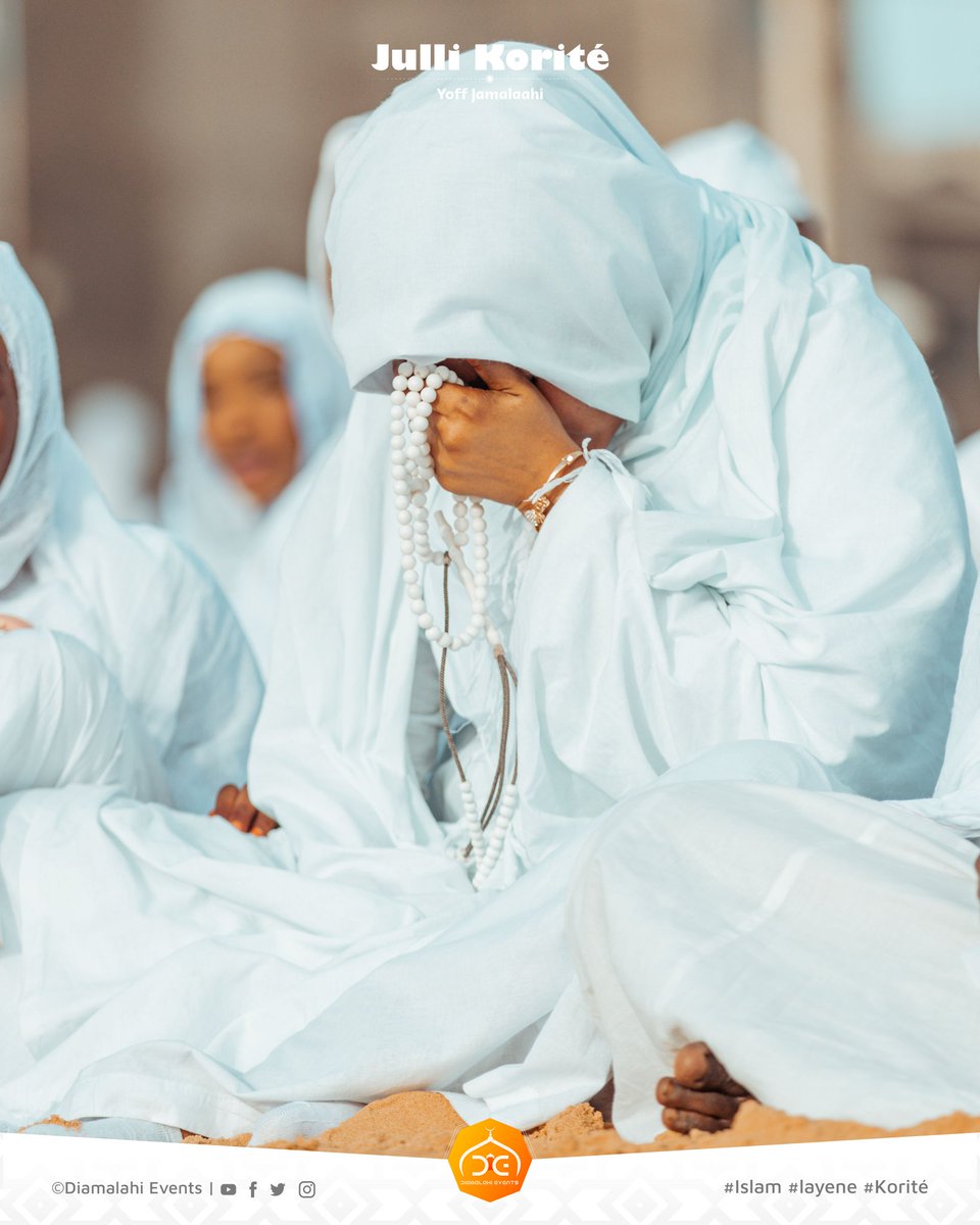 Diamalahievents's tweet photo. #Jullikorite2023 - #CaLimaamulMahdi 
 YOFF - JAMALAHI ❤️🥰

«Nas-alukal mawta ‘alâl îmâni»

Faites que la mort nous advienne dans 
la croyance.

#diamalahievents #Layene #Weex #tenueblanche  #tenuetraditionnelle #tenue #islam #musulman #yoff #dakar #senegal #jullikorite https://t.co/PsKfFAXw5c