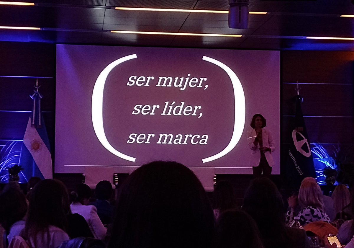 _ATEGA_'s tweet photo. #ATEGA participó en el #womeninaviation q incluyó el panel Mujeres Líderes en la Industria. El programa, celebró su 3ª edición, potenciando el desarrollo profesional de mujeres de la industria de la aviación, viajes y turismo y además otorga becas para estudios de posgrado‼️👍👏 https://t.co/eV9ul1kkdD