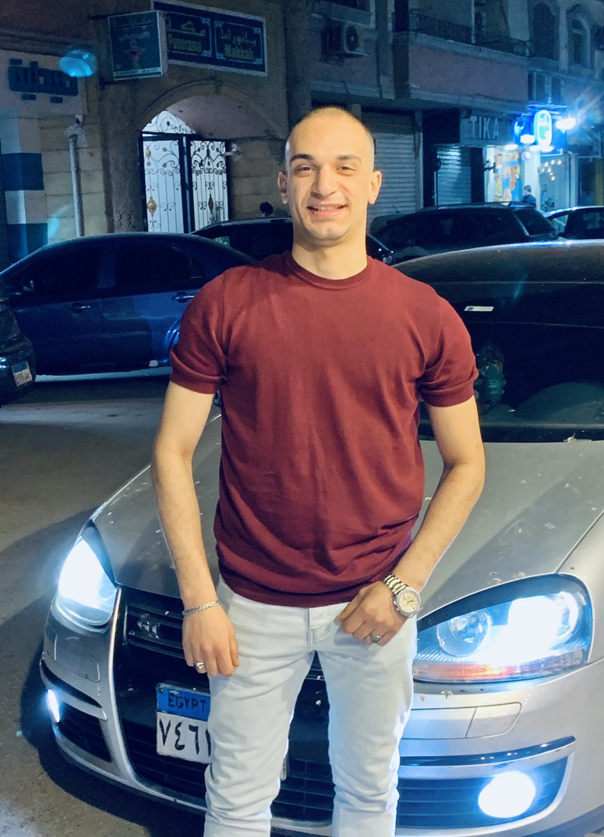 MohamedAshraaaf's tweet photo. اللي ضاع أنا اللى خليته يضيع ، أنا لما بعوز حاجه مبسيبهاش🥇 https://t.co/DFdKEbG91S