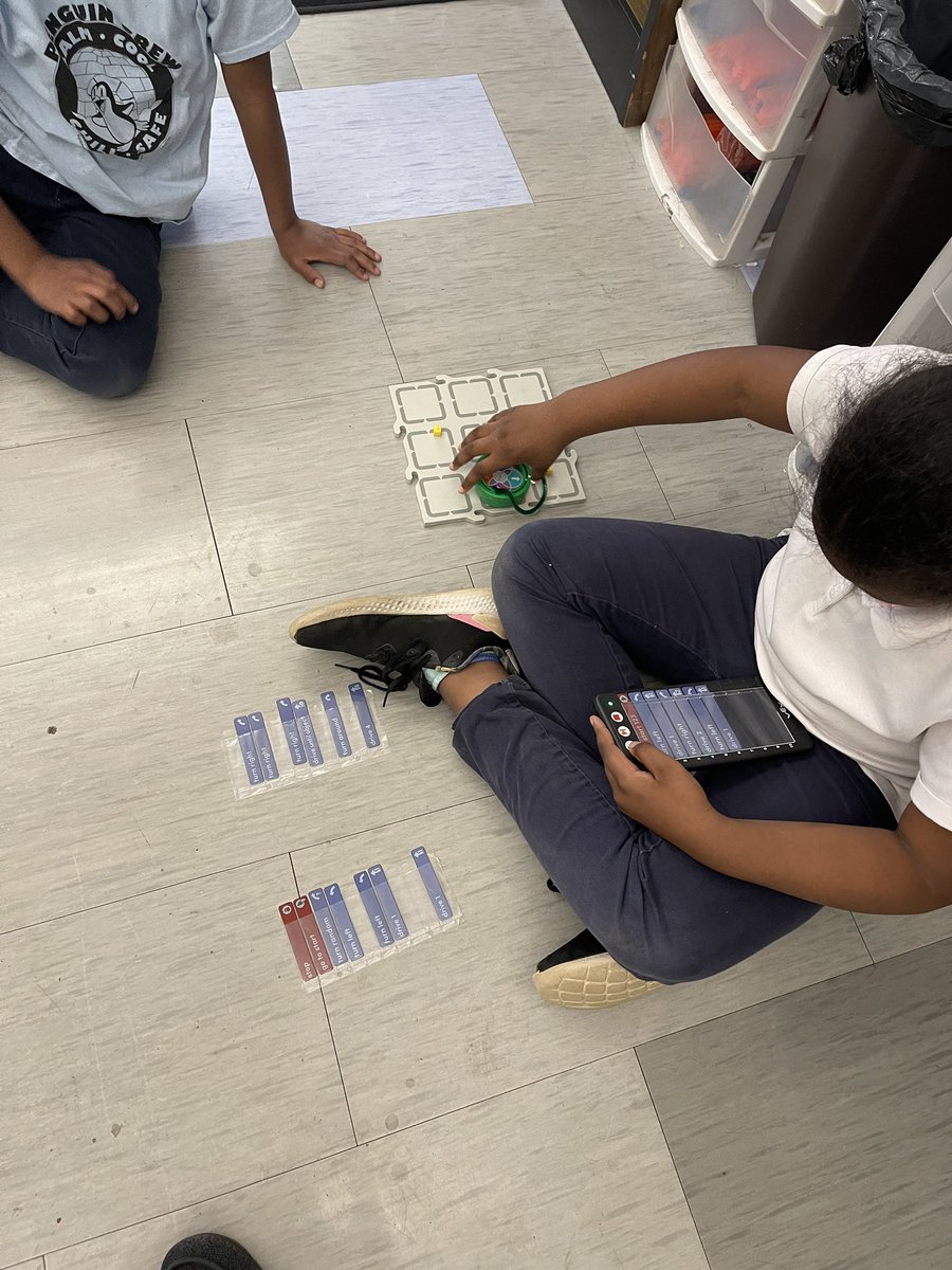 eriktmeredith's tweet image. Scholars in Mr. Meredith’s class used their VEX robot in centers to complete the Clean Your Room challenge, having to push the blocks from all over the board into one square. It was exciting to build our engineering skills! @VEXRobotics @WoodlandHillsSD #roboticsforall #stem