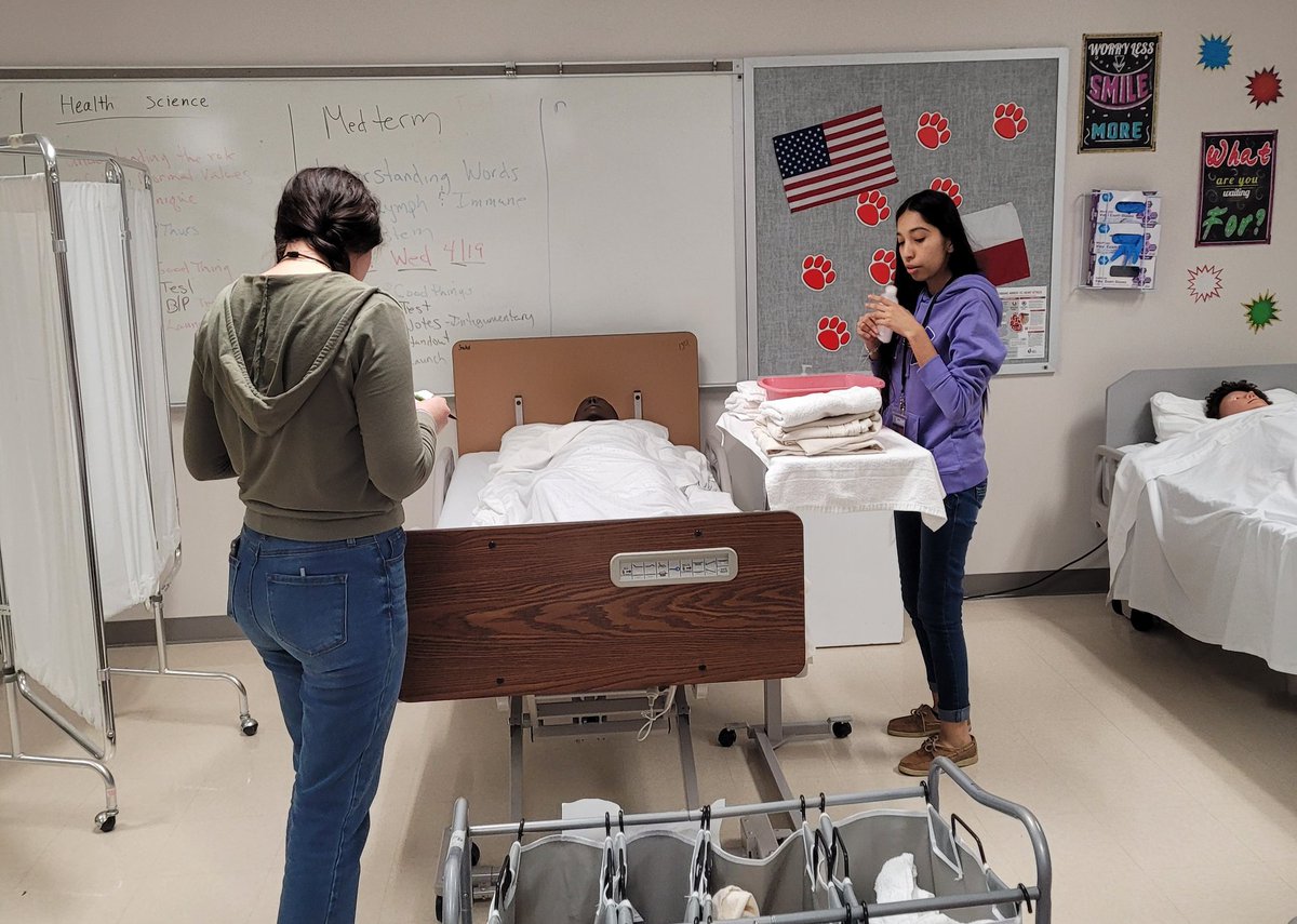 SHSHealthcare1's tweet photo. CNA students working hard after school prepping for their certification exam. @SplendoraCTE @SplendoraISD @SplendoraHigh https://t.co/W4tdBiSMAK