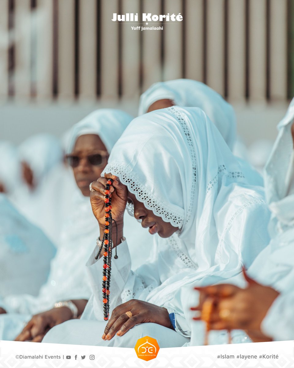 Diamalahievents's tweet photo. #Jullikorite2023 - #CaLimaamulMahdi 
 YOFF - JAMALAHI ❤️🥰

«Nas-alukal mawta ‘alâl îmâni»

Faites que la mort nous advienne dans 
la croyance.

#diamalahievents #Layene #Weex #tenueblanche  #tenuetraditionnelle #tenue #islam #musulman #yoff #dakar #senegal #jullikorite https://t.co/PsKfFAXw5c