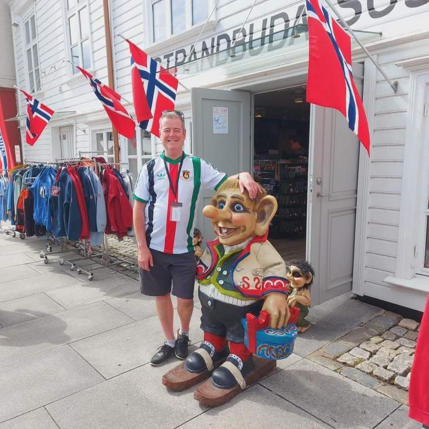 RoadMultiple's tweet image. Thank you very much to my Glentoran FC friend Laurence Henderson for donating £5.57 to RAMS Therapy Centre Oxygen Chamber Appeal to raise £9,000 to upgrade the Oxygen Chamber to support people living with Multiple Sclerosis in Northern Ireland