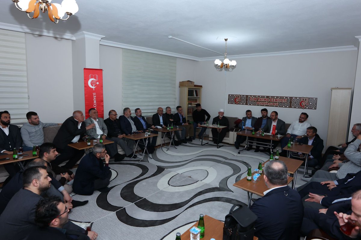 EmreCaliskan_50's tweet photo. 📍İlim Yayma Cemiyeti’ndeyiz. 

İl Başkanımız @kemikkiranali Adaylarımız @Sozgun50 ve @avyanar ile birlikte “Milli İrade Platformunu”oluşturan kıymetli Sivil Toplum Kuruluşları (STK) başkanlarımızla ile bir araya geldik. https://t.co/d0GdSG1kwJ
