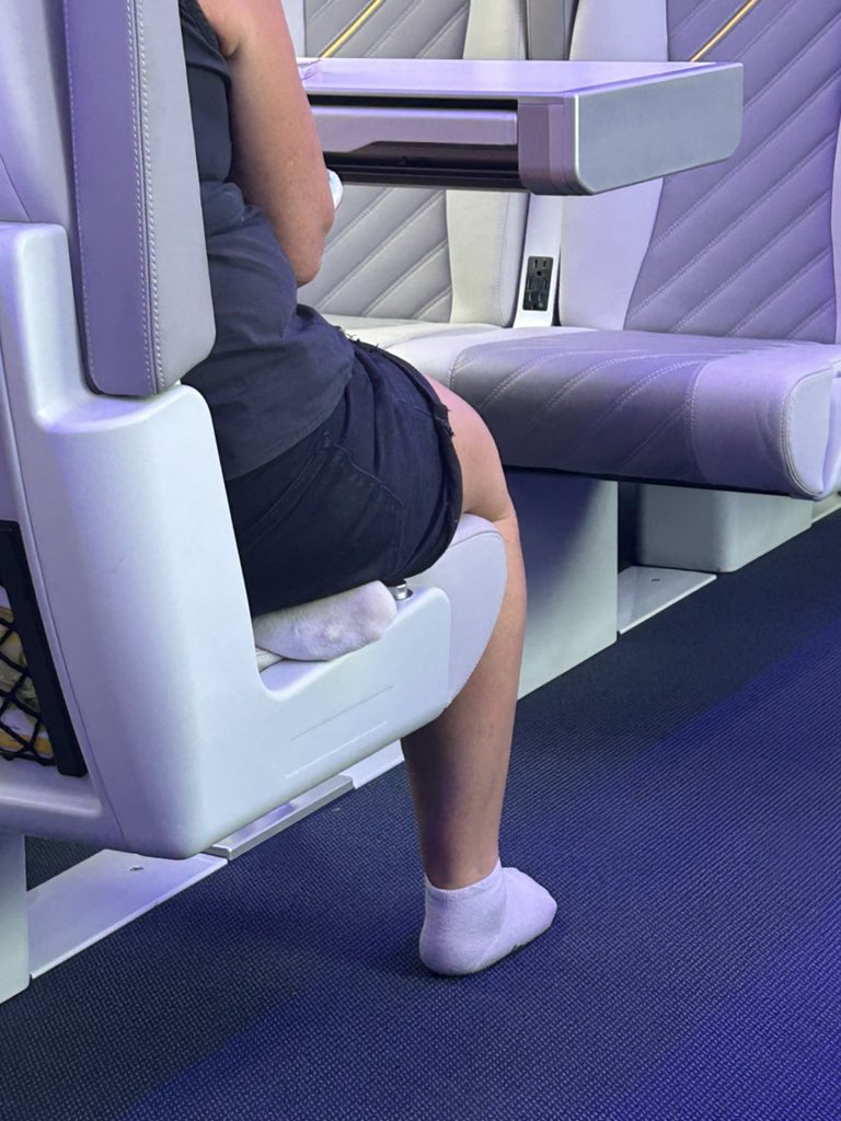 AMurray331's tweet photo. Hey @GoBrightline since when are shoes optional? https://t.co/bz1vmw7bFE