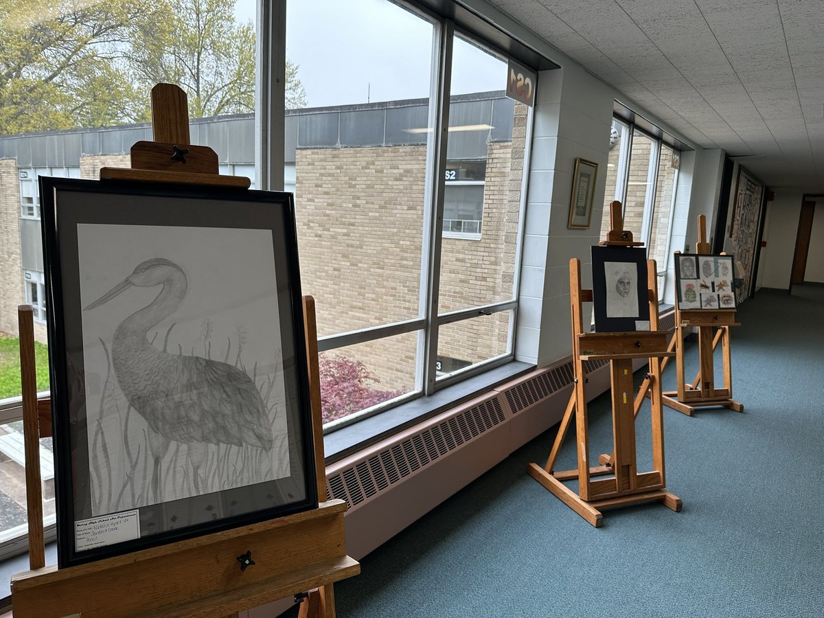 MercyPresident's tweet photo. Congratulations to the student artists who were featured in the @MercyMiddletown Fine Arts Show! Your talent is tremendous!! https://t.co/KdVbXjPtSh