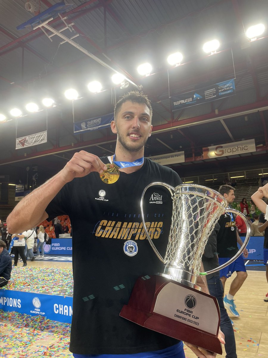 Luke Petrasek tweet media