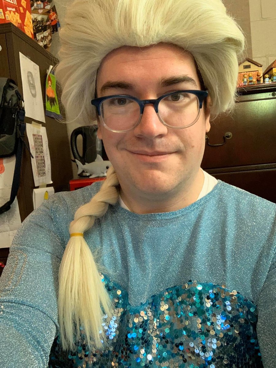 RipleyWG's tweet photo. Just thinking about the time I dressed in drag for a whole school day and nobody said a goddamned word. https://t.co/bSNirrj39a