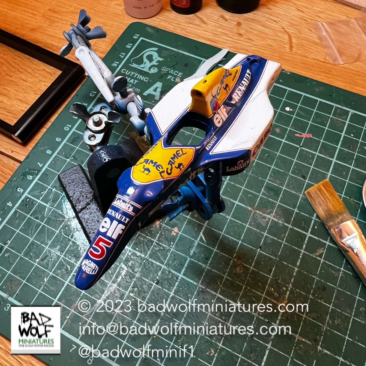 badwolfminif1's tweet photo. Another work in progress, this one a real favourite… @nigelmansell‘s Williams Renault FW14B #f1 #f1models #formula1 #modelmaking #models #mansell #Red5 #tameo https://t.co/cpkQus2RO9