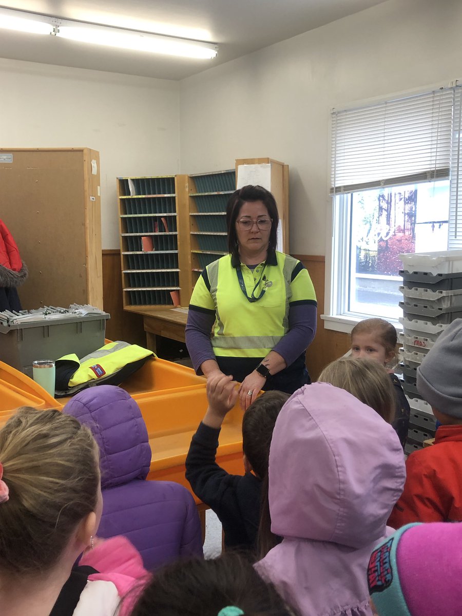 KA visited the local library in Marmora! We listened to the story “Even Superheroes Have Bad Days” &amp; then made our own superhero puppets! We even got to pick a book. We then walked across the street to the Post Office for a visit! <a href="/MarmoraPublic/">MarmoraPublicSchool</a> <a href="/MaloneyChrista/">Christa Maloney</a> <a href="/MarmoraandLake/">MarmoraandLake</a>