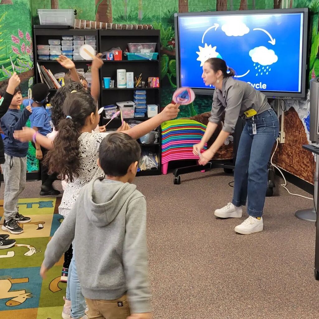 Gwin Oaks Reads tweet media