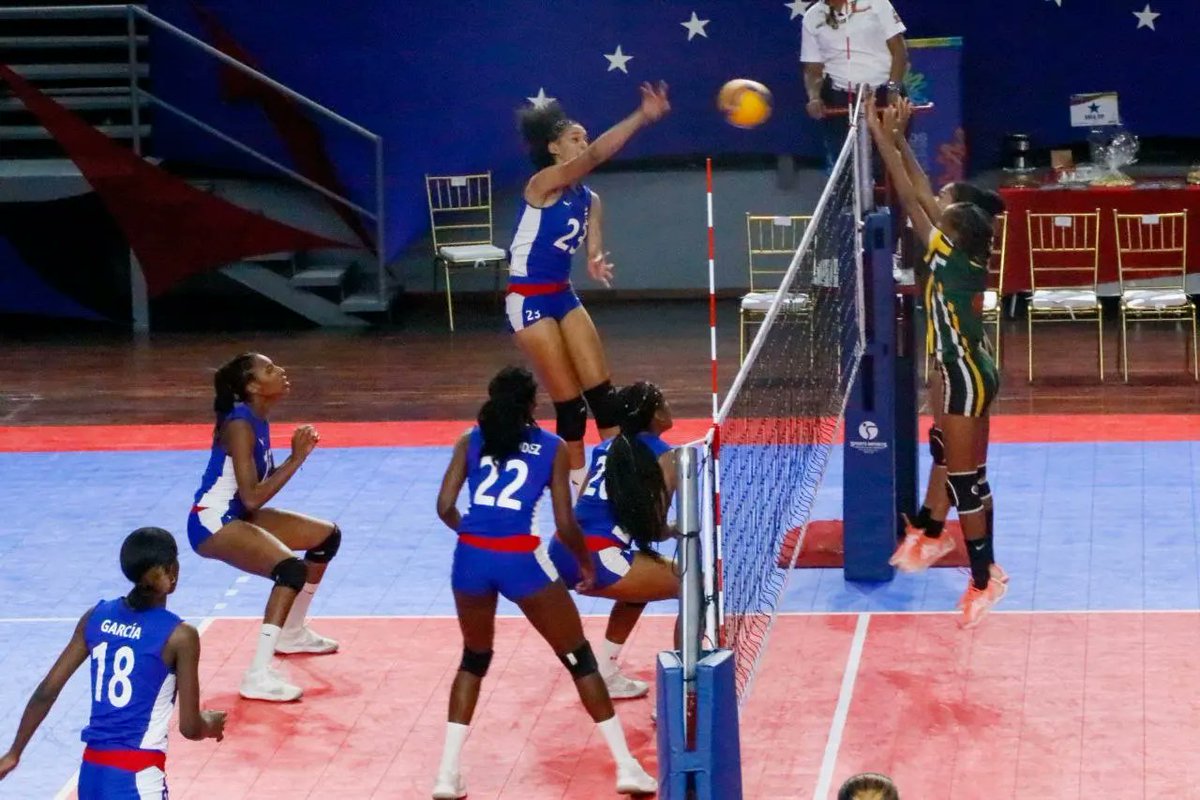 VOLEIBOL CANCHA 🏐 Cuba vence a Dominica 3x0 en el voleibol femenino 🇨🇺🇩🇲 ¡Nuestra América!