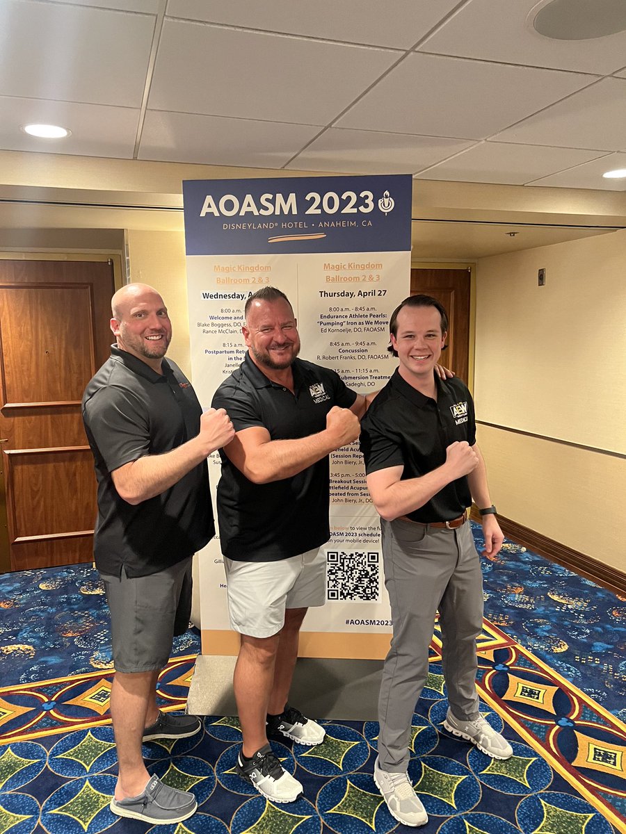 DocGriner's tweet photo. Hard times are when your mentorโs arms are much bigger than yoursโฆ
@DocSampson13
#AEW #DoctorsthatDO #AOASM2023 #MedTwitter https://t.co/0gTyM5LG7d