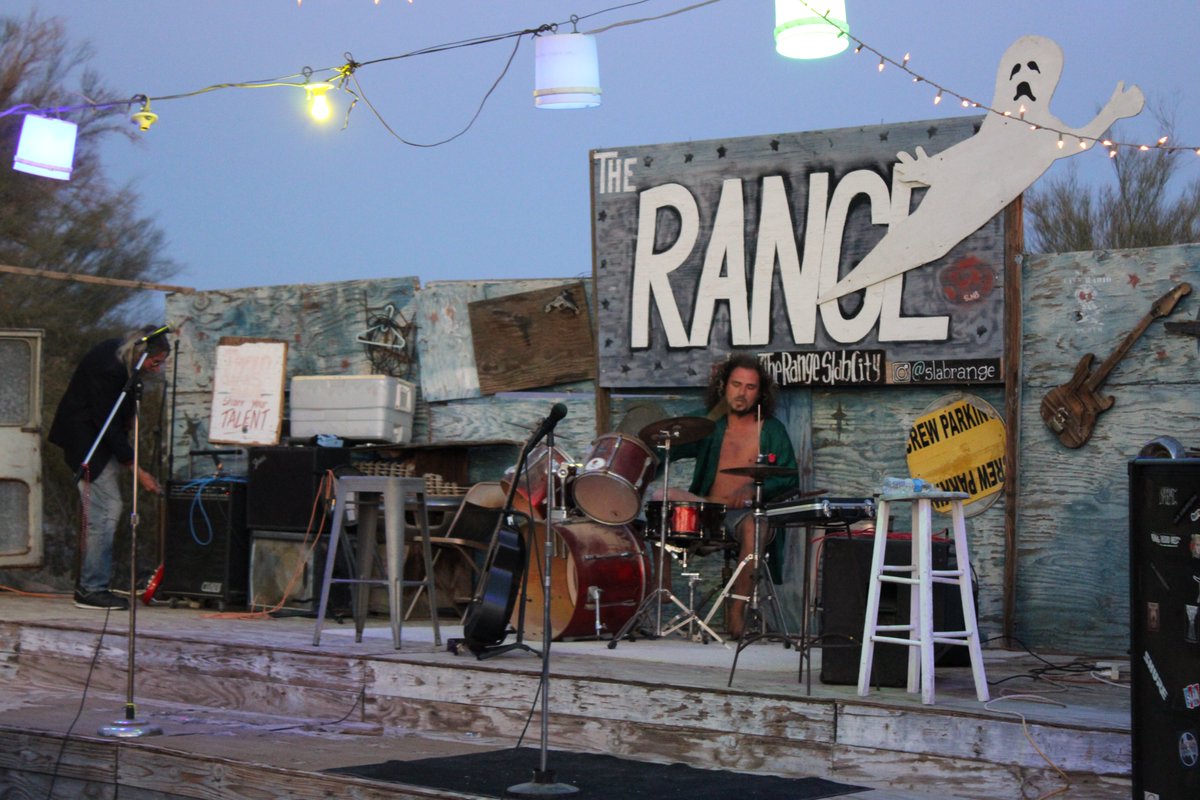 AustinHleake's tweet photo. Live music was performed at the Slab City prom. I'll be posting some clips from my time spent there later today. 
#swc #popupnewsroom @popupnewsroom https://t.co/o90uF2NxK0