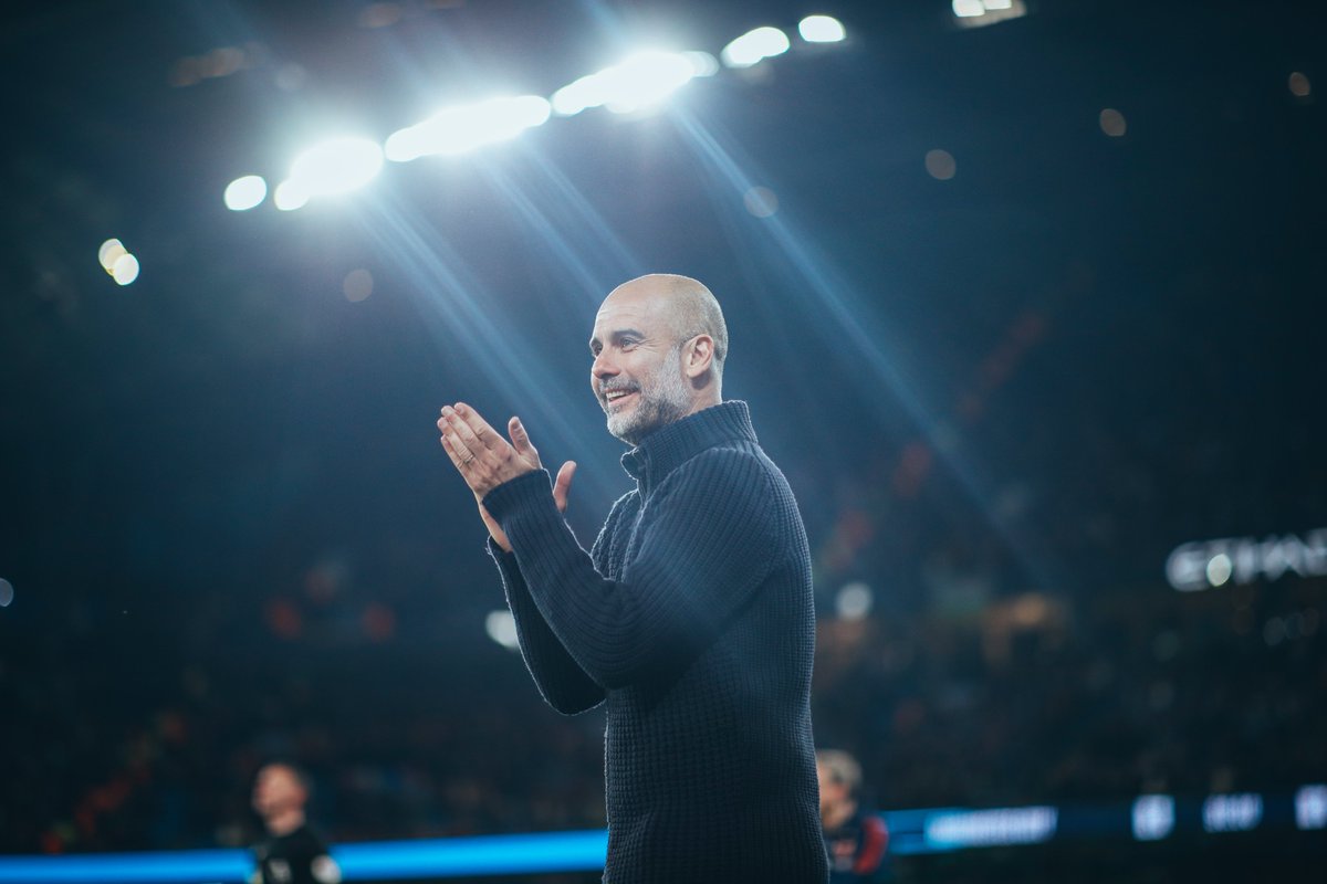 🔝 support tonight! 💥

🔵 4-1 🔴 #ManCity