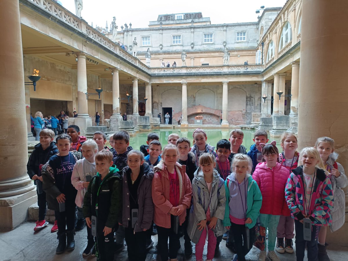 StBPrimWorcs's tweet photo. Wow! So much to see @RomanBathsBath. We were archaeologists underground digging for artefacts and loved the fantastic interactive workshops. @CLOtC #history 
(a thread) https://t.co/7SGrICP0Wi