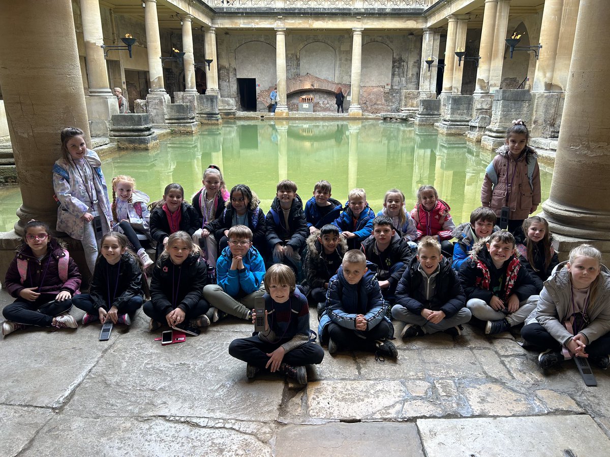 StBPrimWorcs's tweet photo. Wow! So much to see @RomanBathsBath. We were archaeologists underground digging for artefacts and loved the fantastic interactive workshops. @CLOtC #history 
(a thread) https://t.co/7SGrICP0Wi