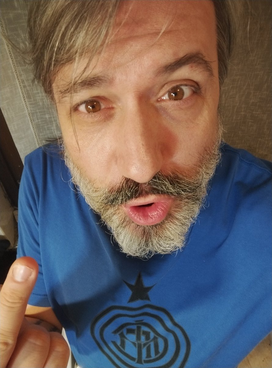 ilFrank77's tweet photo. #FinoAllaFine Juventus merda hohohoho
#juvemerda
#RadiateLaJuve https://t.co/A7XzhmOylD