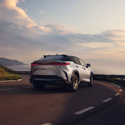 Have you #RefreshedYourTread? Stop into Stevinson Lexus and we'll check your tires for you, and make sure you're ready for Spring Showers, and Summer Road Trips! #Lexus #LexusLakewood #StevinsonAuto #Colorado #LexusNX #Tire #Tread