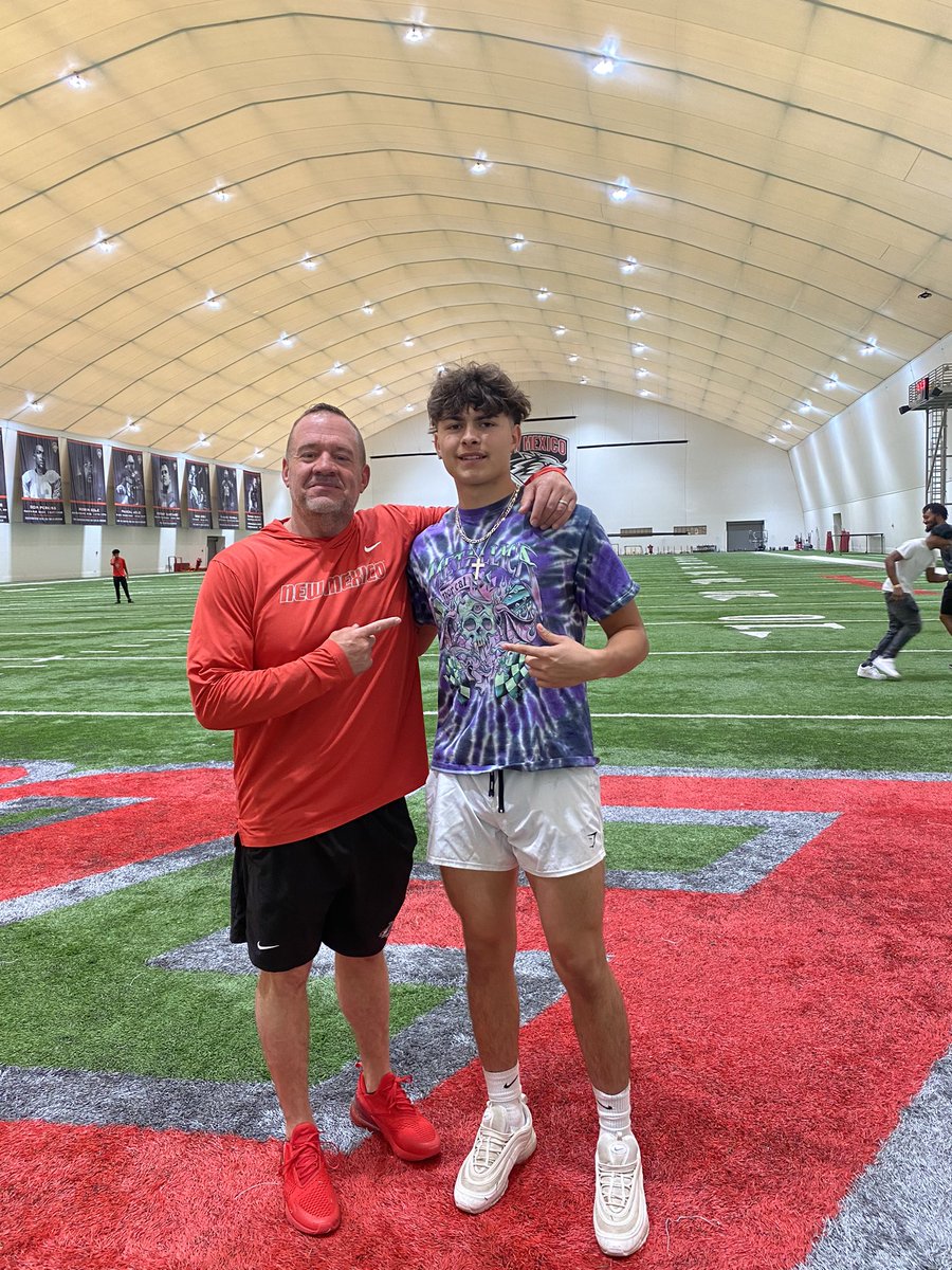 atkmartinez06's tweet photo. Thank you coach @DavidHowes5 and @UNMLOBOS for you’re hospitality, and thank you coach Howes for you’re support and encouragement! @PrepRedzoneNM @NewMexicoLegacy @Coach_RGarza @CHSStormFB @NCSA_Football https://t.co/MaDlqcytFH
