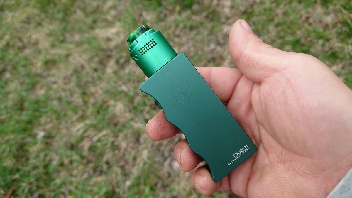 CebrjowHwScHCkj's tweet photo. 皆さんおはよっチェ😆👍今日も宜しくご安全に🙇💦 #Clutch21700 +#VaperzCloud #ASGARDmini RDA + #halfmoonドリチ 😋💦 #VAPE #vape好きな人と繋がりたい #VAPE好きと繋がりたい #VAPE初心者 #dovpo #signaturetips #mikevapes #halfmoonmods https://t.co/BaVh7Tqy3e