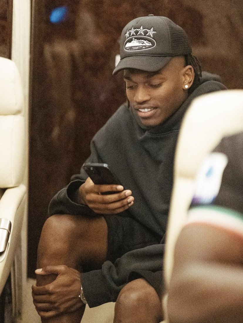 Milan Zone on Twitter "DRIP 🔥 RafaeLeao7"