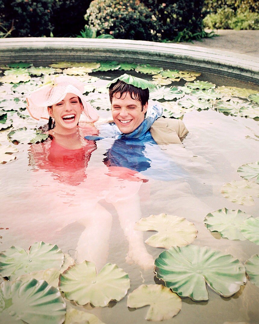 notgwendalupe's tweet photo. chris pine and anne hathaway filming 'the princess diaries: royal engagement', 2004 https://t.co/EEVpmnBVFk