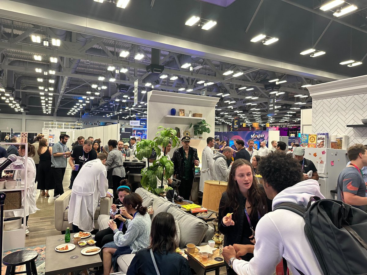 #Consensus2026 → Miami tweet media