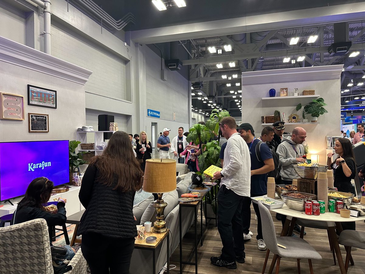 #Consensus2026 → Miami tweet media