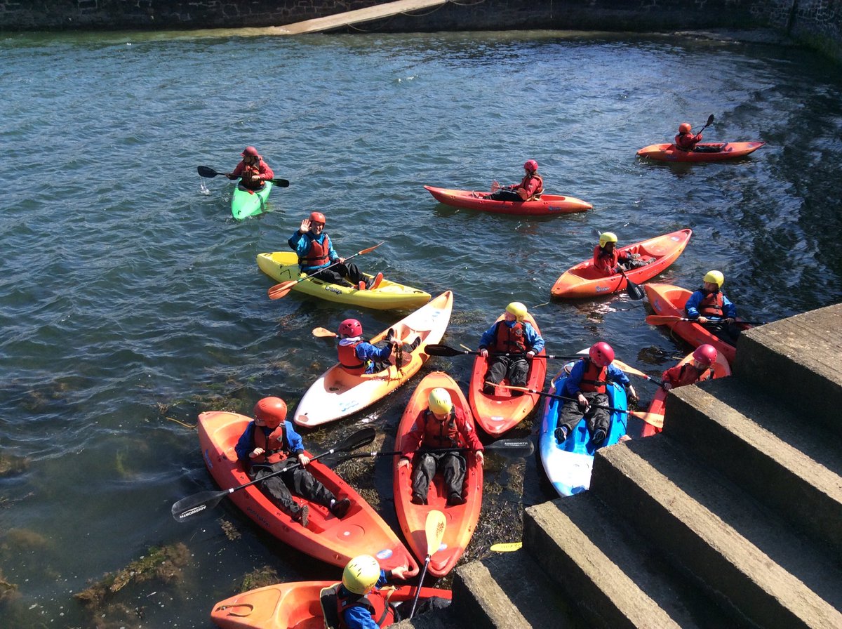 ElworthCE's tweet photo. Now in the water... plenty of splashing from our kayakers and paddle boarders! Fantastic work from everyone in the water activities. https://t.co/sJBJx8hEes
