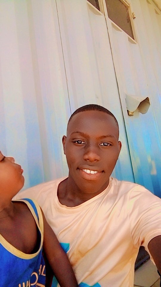 Esther Ruth tweet media