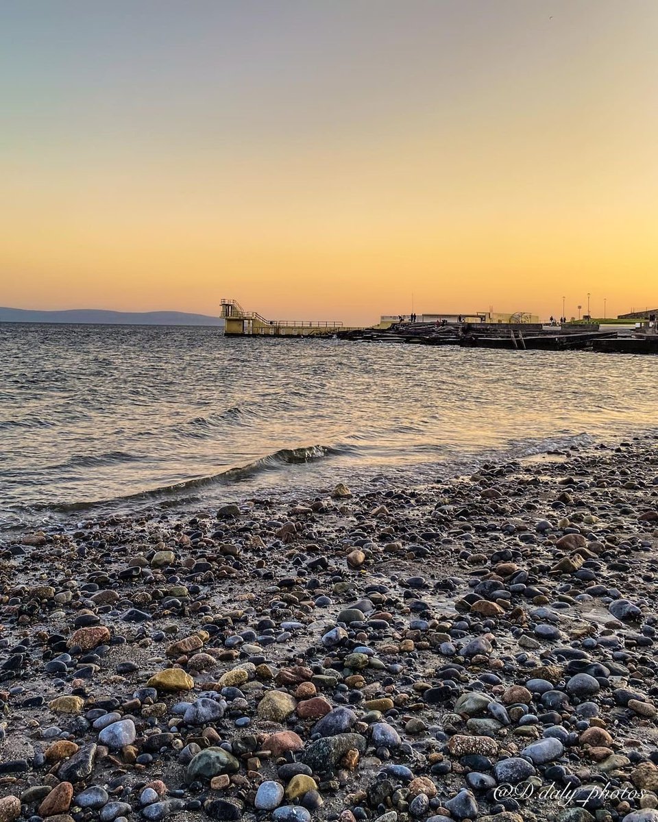 visit_galway's tweet photo. Beautiful evenings in Salthill... Simply perfect! ๐๐
๐ฏ๐
๐ธ IG/ d.daly_photos
๐ Salthill, Galway
#Perfect #Sunset #CloseOfDay #GoldenHour #LoveThis #Epic #Chill #EnjoyTheView #Relax #AmazingPlaces #GalwayBay #SalthillPromenade #Salthill #Galway #Ireland #VisitGalway https://t.co/dHkhbpaIOf