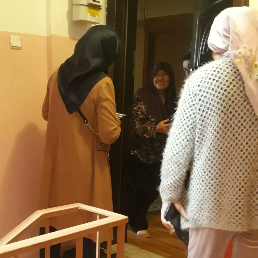 AK Kadın Polatlı (@polatliakkadin) on Twitter photo Kadın Kolları başkanımız Fatma Erten ve yönetim olarak çat kapı ziyaretlerimizde bulunduk Cumhurbaşkanımız selamlarını tek tek vatandaşlarımıza ileterek hal hatır sormaya devam ediyoruz
<a href="/aysekesir/">Ayşe Keşir 🇹🇷🇹🇷🇹🇷</a> <a href="/hatice_cakmak_/">Hatice Çakmak 🇹🇷</a>
#PolatlıHazır #AkAnkaraKadınlarıSahadayız #TürkiyeYüzyılı Kadın Kolları başkanımız Fatma Erten ve yönetim olarak çat kapı ziyaretlerimizde bulunduk Cumhurbaşkanımız selamlarını tek tek vatandaşlarımıza ileterek hal hatır sormaya devam ediyoruz
<a href="/aysekesir/">Ayşe Keşir 🇹🇷🇹🇷🇹🇷</a> <a href="/hatice_cakmak_/">Hatice Çakmak 🇹🇷</a>
#PolatlıHazır #AkAnkaraKadınlarıSahadayız #TürkiyeYüzyılı