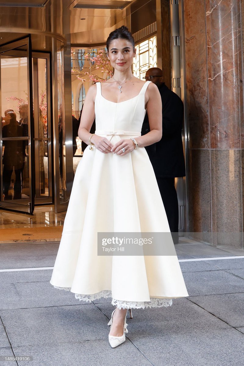 annecurtispls's tweet photo. Look at Anne Curtis 🥺🤍

#TheTiffanyLandmark #TiffanyAndCo @TiffanyAndCo @annecurtissmith https://t.co/fGnHSElbzR