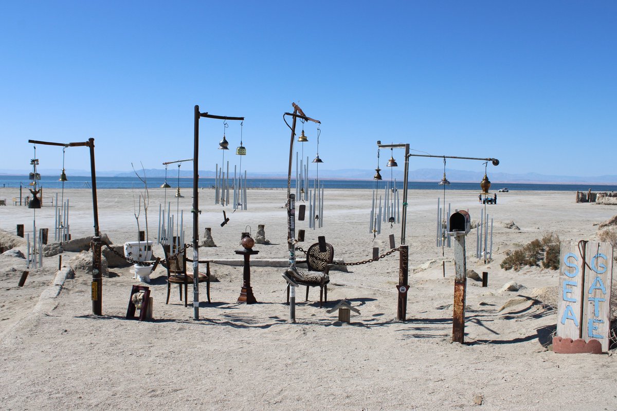 AustinHleake's tweet photo. Wind Chimes at the Salton Sea. Stay tuned for more images and videos of my recent excursion to the Salton Sea and Slab City. 
#SWC #Popupnewsroom #art @popupnewsroom https://t.co/5cN3hB2izU