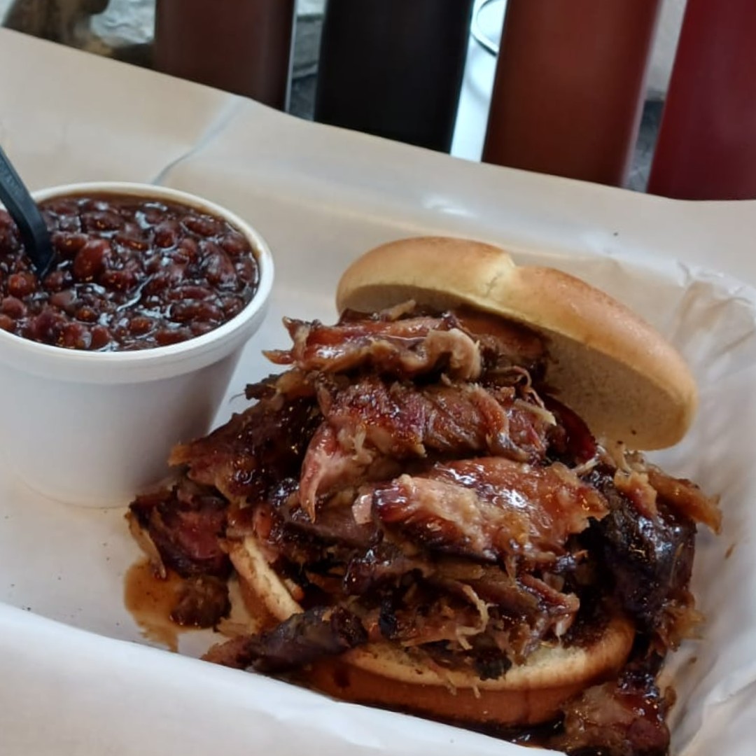 BogartsSTL1's tweet photo. 🚨 SURPRISE!  
We've got PULLED RIB today! 🐖🔥🙌

#pulledrib #bogartssmokehouse #soulard #bbq #barbecue #smokedmeats #porkmafia #foodie #eatstl #eatlocal #stlfoodscene #stlouisgram #explorestlouis #bbqcatering #bbqcaterer #cateringservices https://t.co/NOPpob4j6y