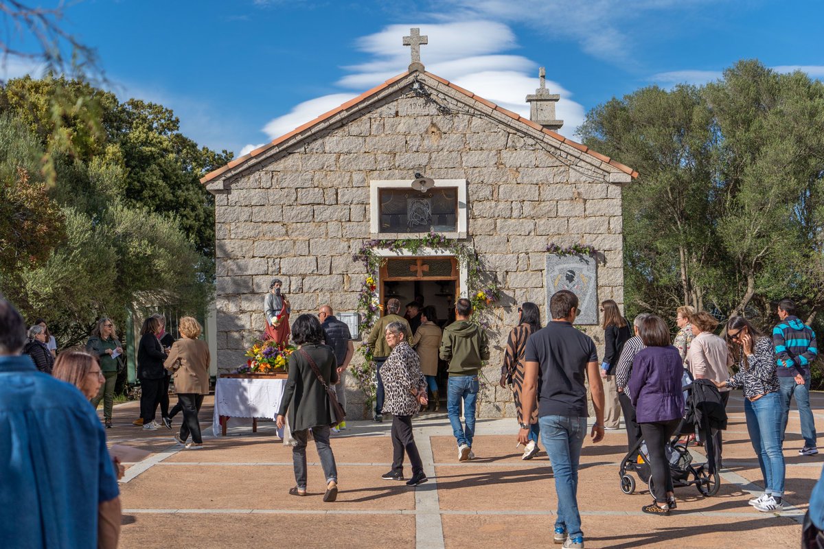 JC_Angelini's tweet image. Encore merci à L’Associu u Casteddu, à l’Abbé Constant et à l’ensemble des habitants de Ceccia. A San Marcu, comme a San Ghjorghju, nous a permis de nous retrouver dans la convivialité. Le renouveau de ces fêtes, à #Portivechju, nous tient à cœur et nous mobilise, toutes et tous!