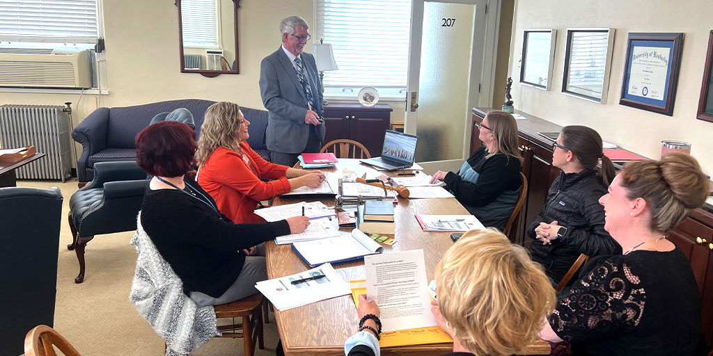 kentuckycourts's tweet photo. KY #SpecialtyCourts is proud to announce Clark County as the first program in the process to get the certification designed by the KY Supreme Court to continually improve our treatment courts.
#KentuckyCourts #ProudOfOurPeople https://t.co/BrmQMqNcJ7