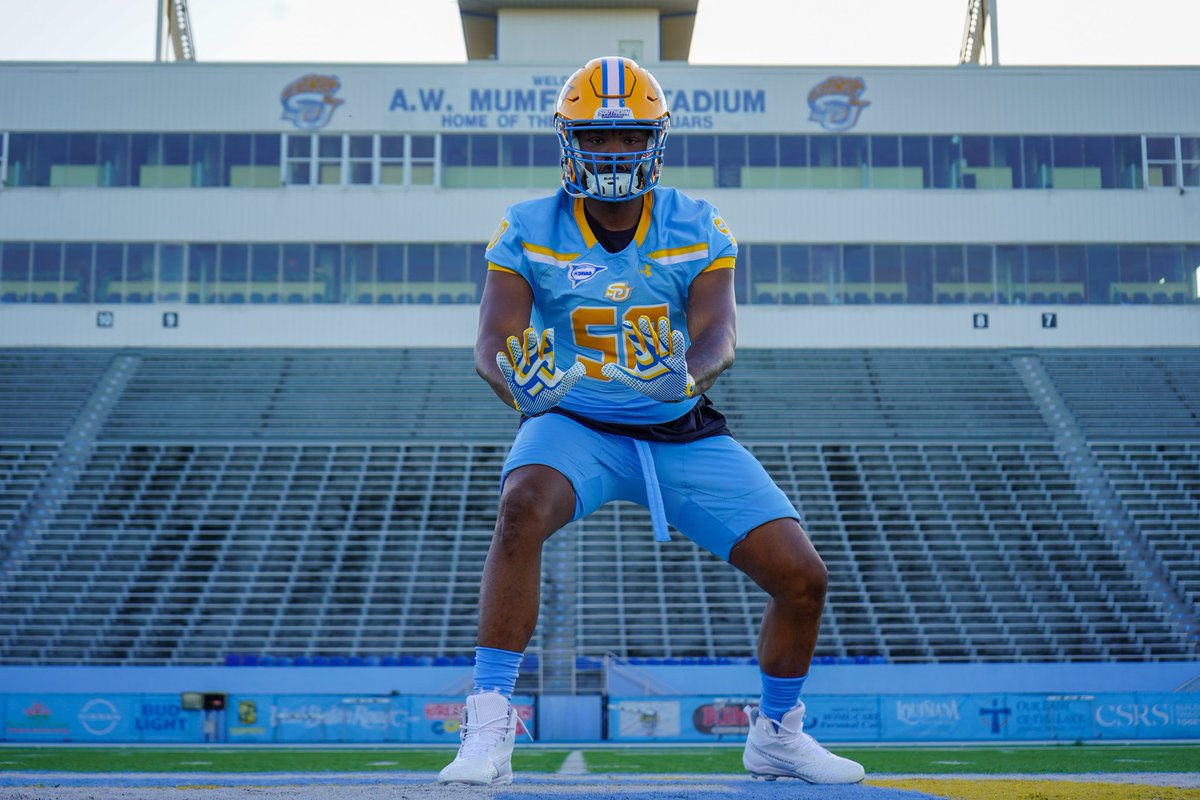 tajesston50's tweet photo. Southern wassgood💛💙@Coach_TMacon @Metcalf79 https://t.co/Q7WfOehMFb
