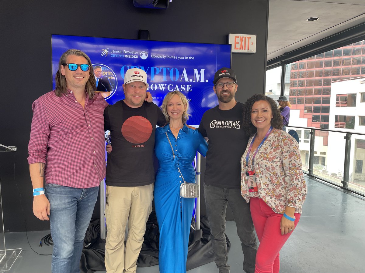 SingularityNET's tweet photo. We have arrived at #CryptoAM!
Here is our stellar COO, @JanetAdamsAI, together with the CEO of @Rejuve_Bio, @KennedyMSchaal, with @keyofjoshua, Zach Arrington & @geoff3000 from @CornucopiasGame. https://t.co/sUVOUyc7ZO